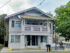 Building Photo - 458 W Vernon Ave