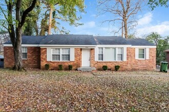 Building Photo - 3704 Lakewood Dr NW