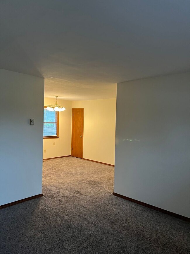 Building Photo - 3 bedroom, 2 bath, 1 car garage in Willard