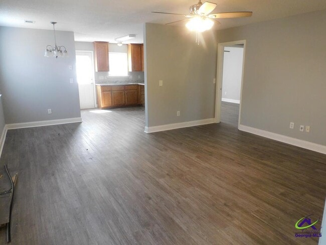 Building Photo - 215 West Wrasling Way