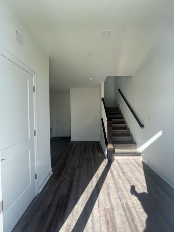 Foto del edificio - 235 Jessica Lyn Ave