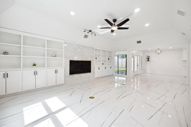 Building Photo - 2308 Addison Rd