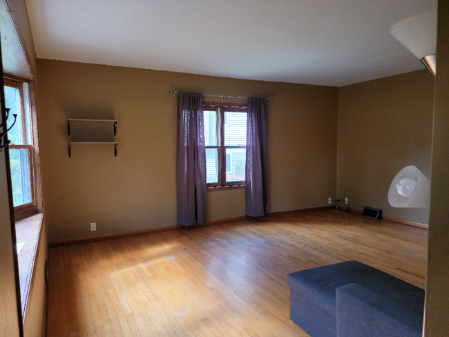 Building Photo - 613 Clear Spring Ct