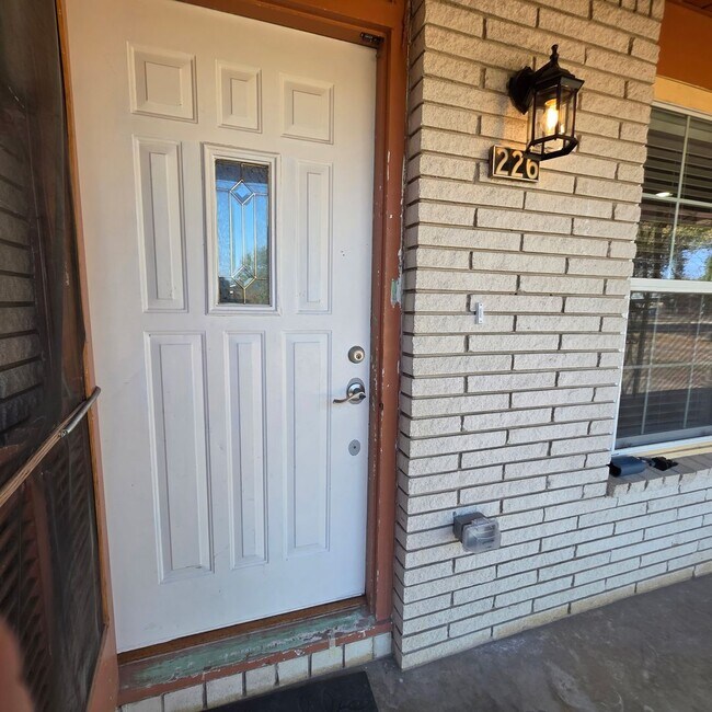 Foto del edificio - Charming remodeled 3-bedroom home for lease!