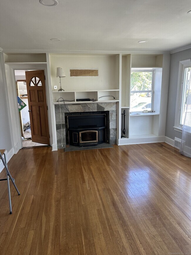 Building Photo - 481 Freeman Ave