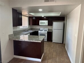 Building Photo - 3937 S Torrey Pines Dr