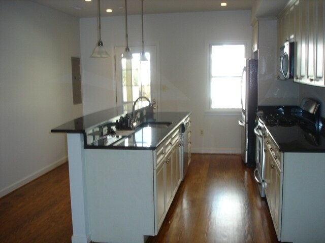 Foto del edificio - 3524 Elliott St