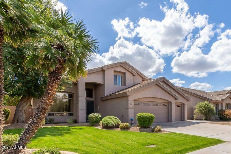 Primary Photo - 6449 E Paradise Ln