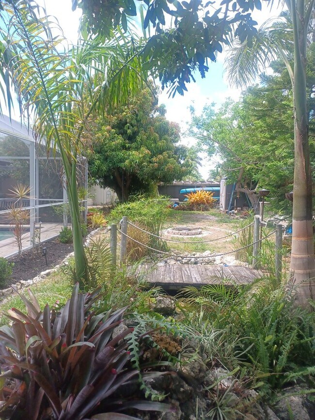 Foto del edificio - 4233 SE 8th Pl