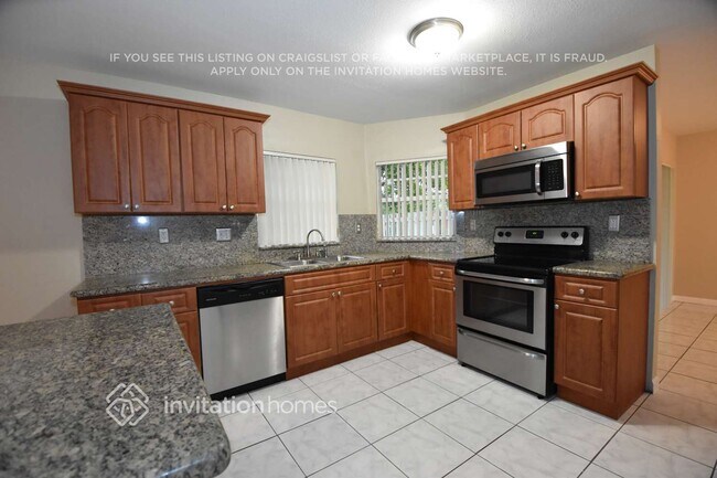 Foto del edificio - 15813 SW 79th St