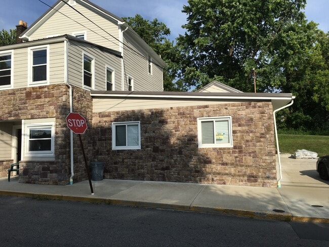 Building Photo - 603 West Virginia Ave.