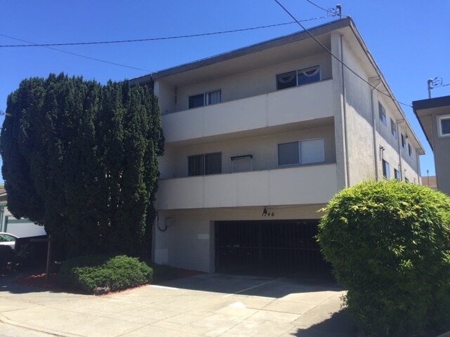 Building Photo - 1146 Washington Ave