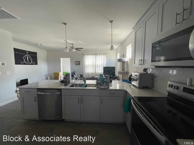 Building Photo - 3 br, 2.5 bath House - 12 Enterprise Drive