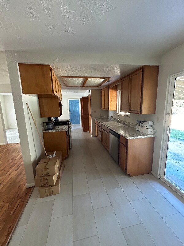 Building Photo - 1270 Corona Ave
