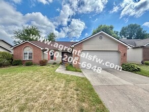 Building Photo - 823 Woodland Springs Pl