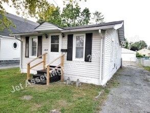 Building Photo - 1813 E Keys Ave