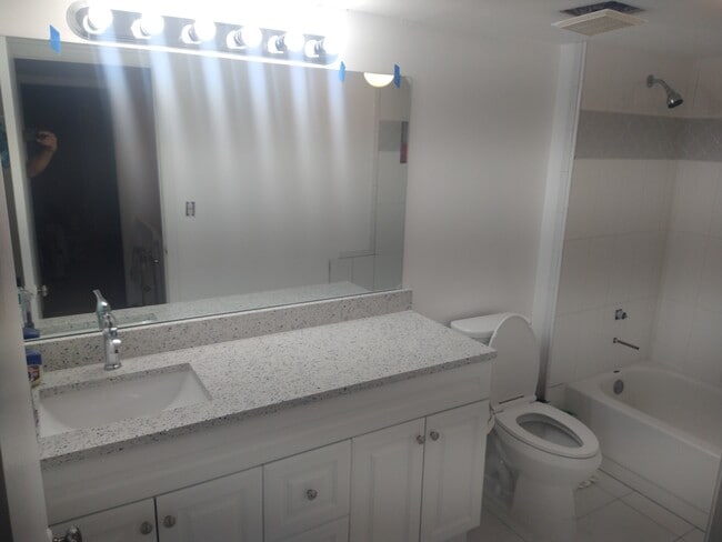 Foto del edificio - 3164 SE Brook St