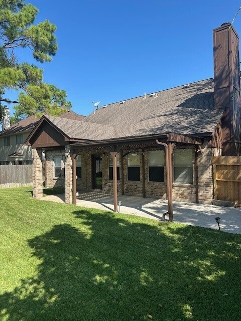 Foto del edificio - 13515 Ryanwood Dr