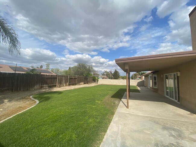 Building Photo - Stonecreek Home