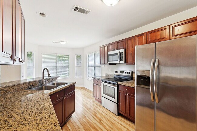 Foto del edificio - Single Family Home