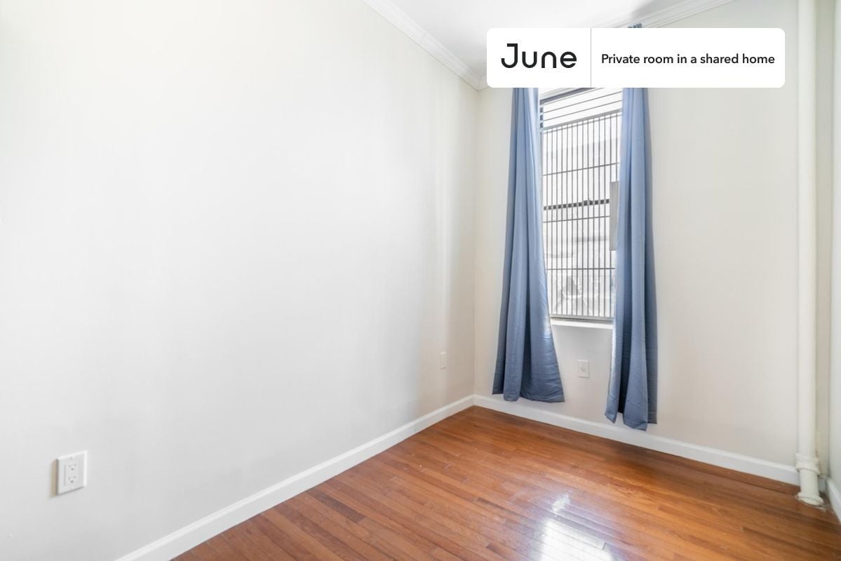 Private bedroom in 3 bed/1 bath Home - Private bedroom in 3 bed/1 bath Home