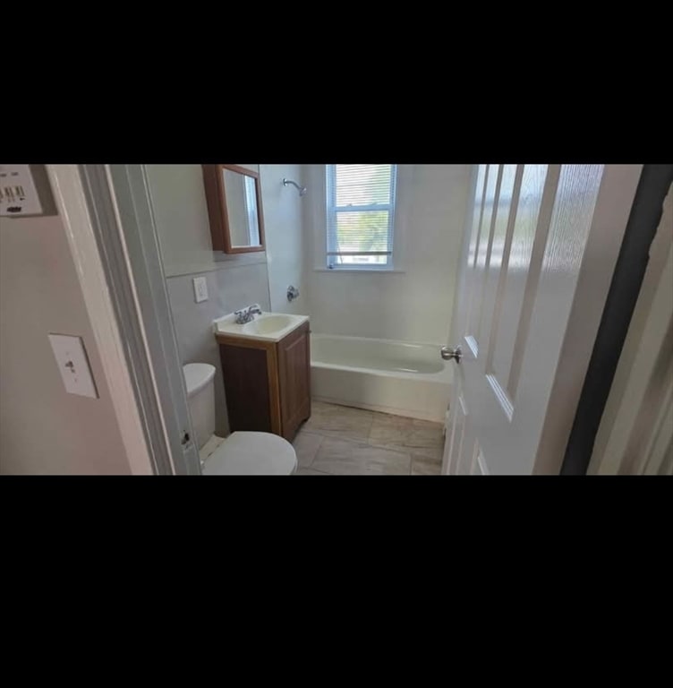 Building Photo - 185 Chestnut St