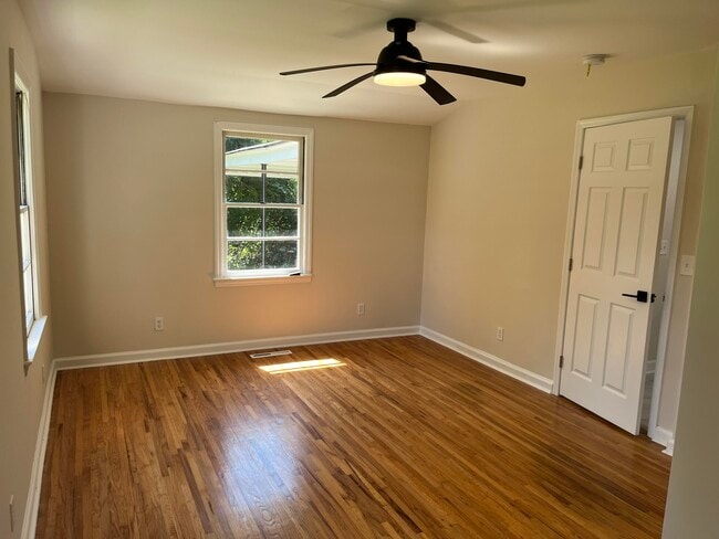 Foto del edificio - 202 Silver Bluff Rd