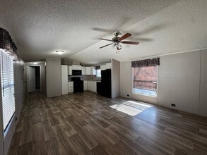 Building Photo - 7650 US-90