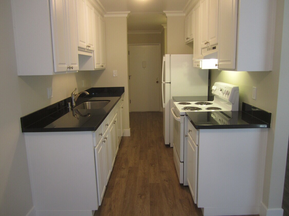 Foto principal - 4747 Atherton Ave
