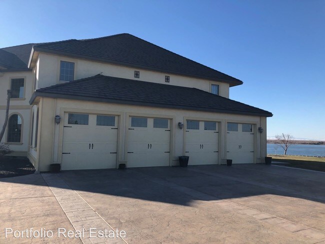 Building Photo - 6 br, 6 bath House - 7615 Dune Lake Rd SE