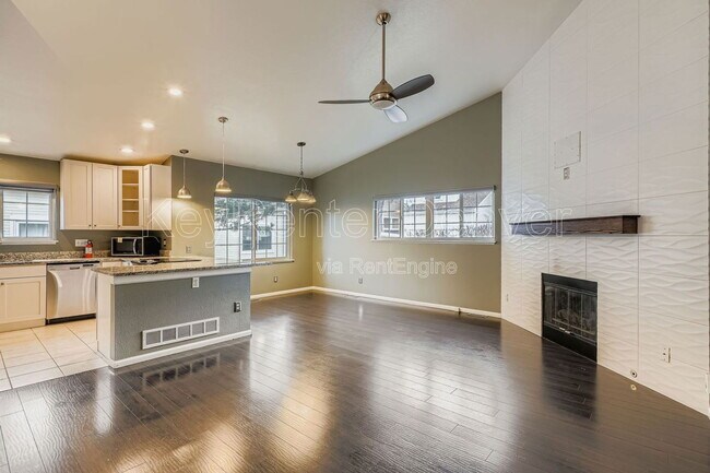 Foto del edificio - 6408 Zang St