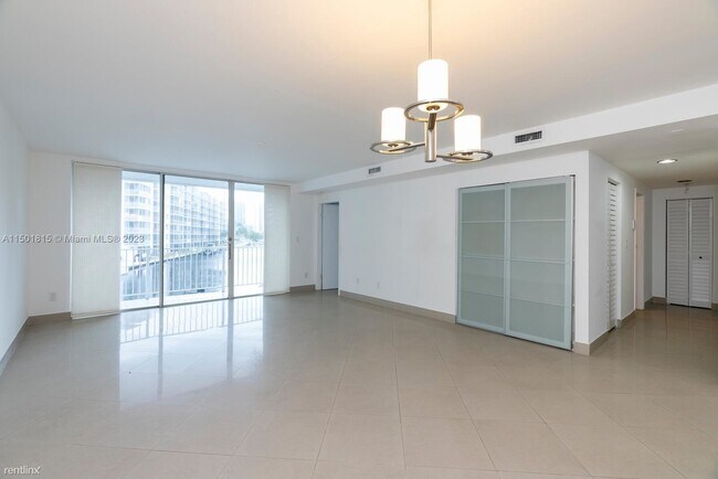 Foto del edificio - 3 br, 2 bath House - 16531 NE 35th Ave # 203