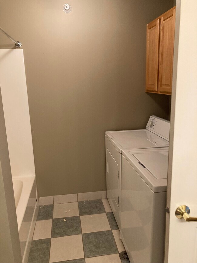 Lavandería B4 - Windsong Apartments