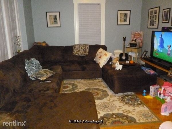Building Photo - 2 br, 1 bath Apartment - 135 June St