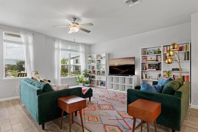 Foto del edificio - 5317 Baythorne Dr