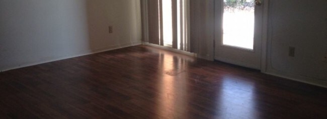 Building Photo - 1112 2 Blue Ridge Dr
