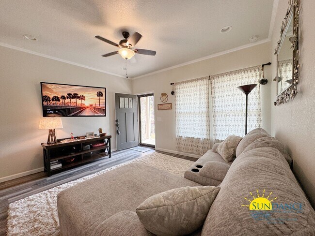 Foto del edificio - Charming 3-Bedroom Home in Normandy Terrac...