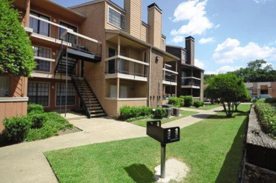 Foto del edificio - 6033 E NW Hwy