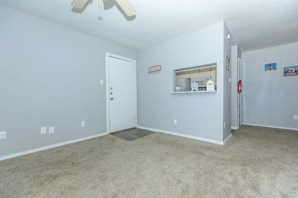 Foto del edificio - 420 Garland Dr