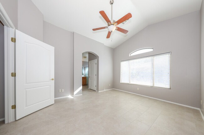 Foto del edificio - 10886 S Arrowhead Spring Dr