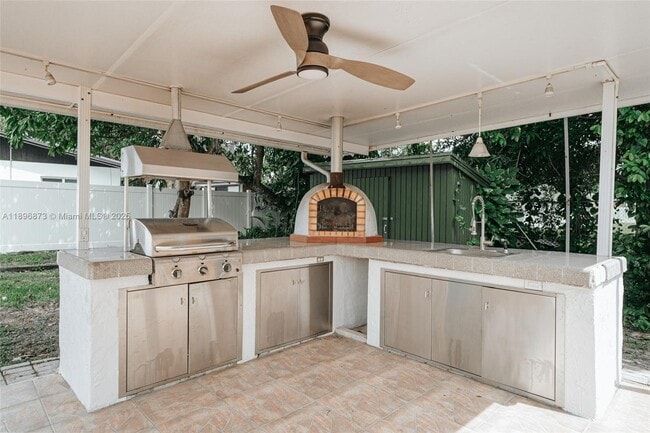 Foto del edificio - 1430 SW 32nd Ct