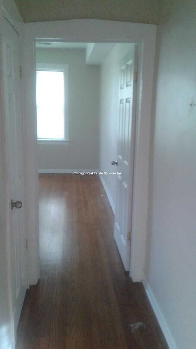 Foto del edificio - 4447 N Hamlin Ave