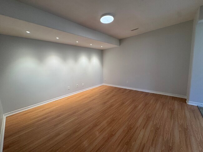 Photo du bâtiment - 23881 114A Av