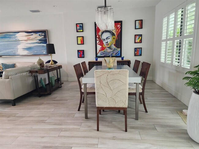 Foto del edificio - 1411 SW 66th Ave