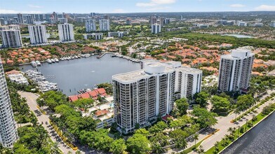 Building Photo - 3640 Yacht Club Dr