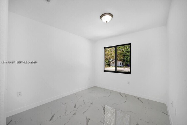 Building Photo - 673 NW 14th St