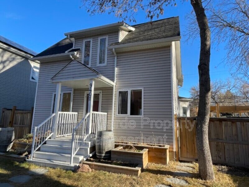 Photo principale - 9401-9492 92 St NW