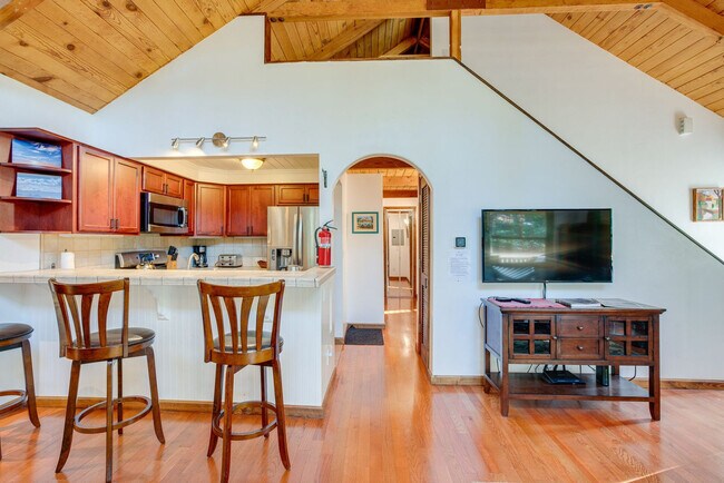 Building Photo - 932 Kiowa Dr