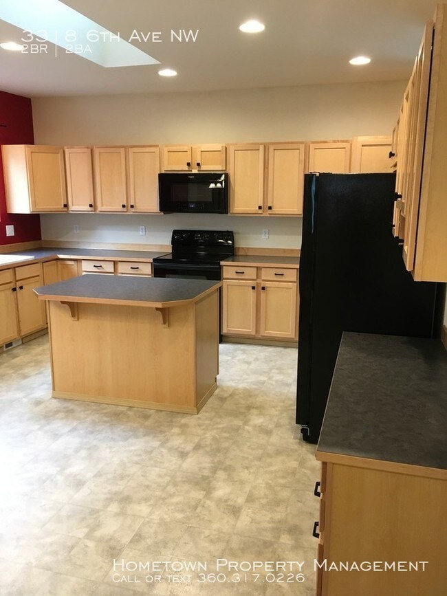 Foto del edificio - 3318 6th Ave NW