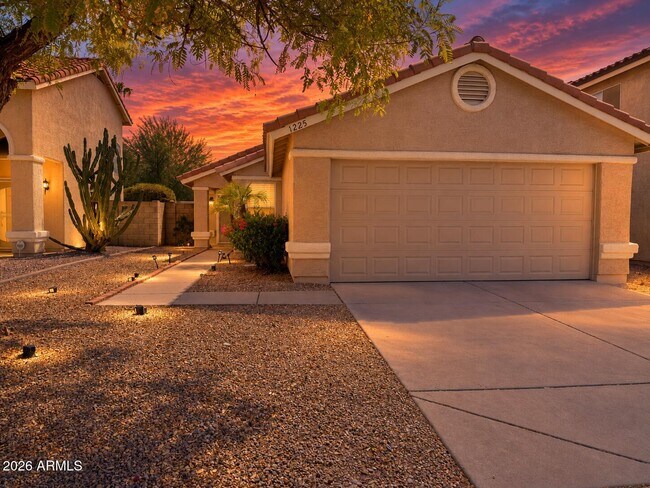 Building Photo - 1225 E Angela Dr
